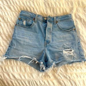 Levi’s RIBCAGE SHORT IN TANGO PULSE